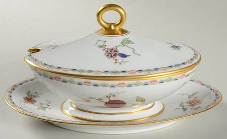 Old Chinese Gravy Boat w/Attached Underplate & Lid