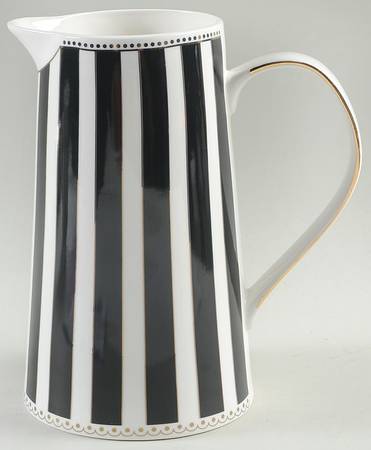 Josephine Black 48 Oz Pitcher