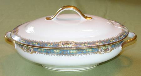 GUE789 Oval Covered Vegetable