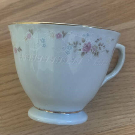 GID431 Footed Cup