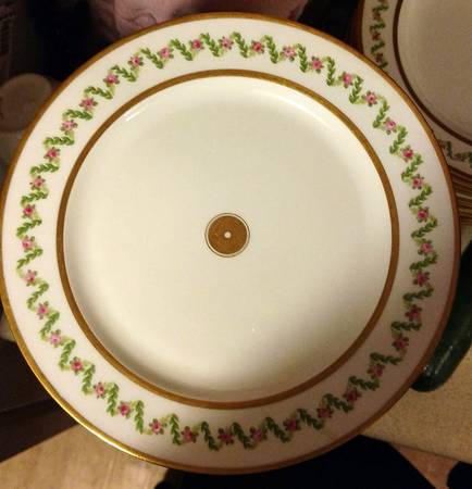 GDA399 Luncheon Plate