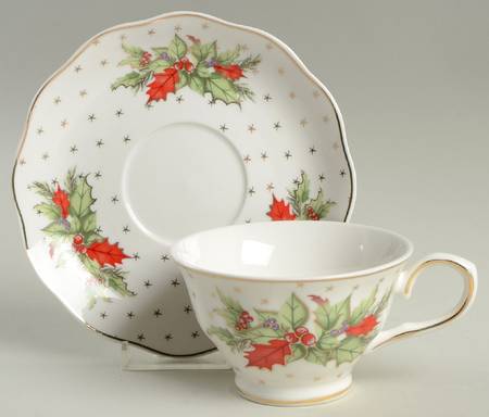 GTW33 Footed Cup & Saucer Set