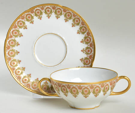 GUE828 Flat Bouillon Cup & Saucer