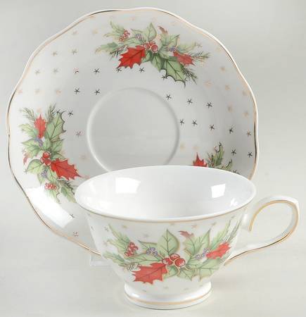 Holly Dots Flat Cup & Saucer Set