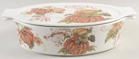 Pumpkin Vine Oval Baker with Lid