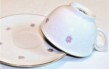 GLS12 Flat Cup & Saucer Set