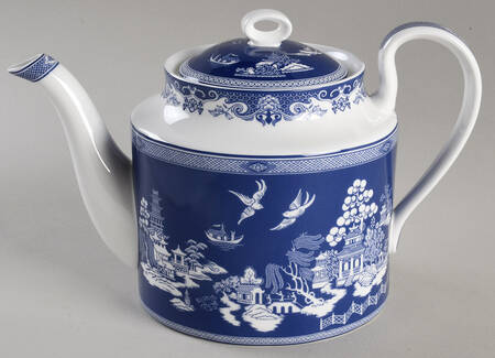 Blue Willow Teapot & Lid