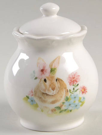Scallop Bunny Sugar Bowl & Lid