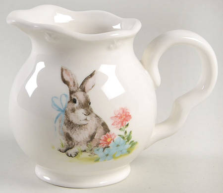 Scallop Bunny Creamer