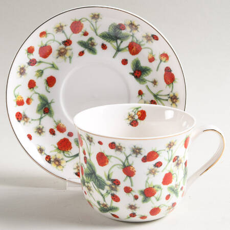 Strawberry Vine Jumbo Cup & Saucer Set