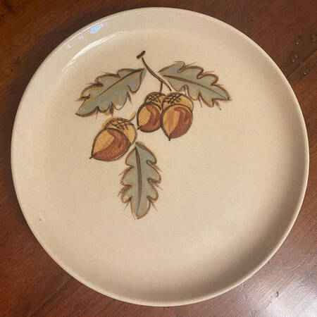 Acorn-Round Salad Plate