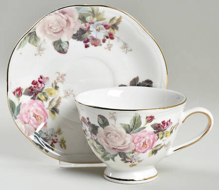 Winter Rose Oversized Cup & Saucer Set