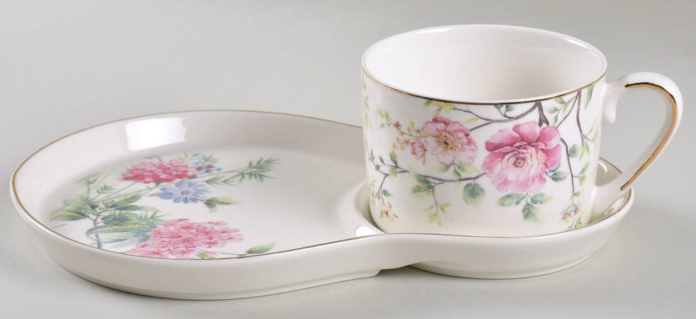Camellia Hydrangea Snack Plate & Cup Set