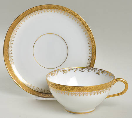 GUE846 Flat Cup & Saucer Set