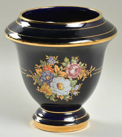 GR113 Footed Candy Dish No Lid
