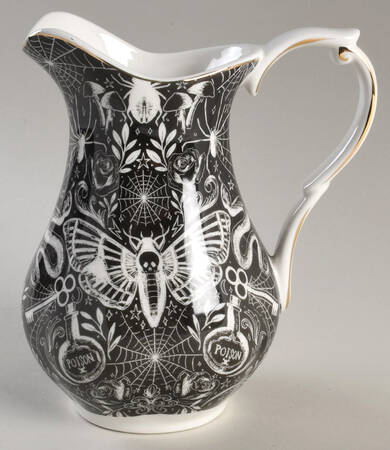 Poison 28 Oz Pitcher