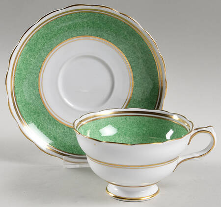 GRO92 Footed Cup & Saucer Set