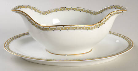 Albany Gravy Boat with Attached Underplate