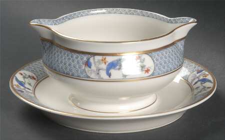 Ambazar Gravy Boat with Attached Underplate