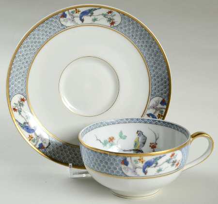 Ambazar Oversized Cup & Saucer Set