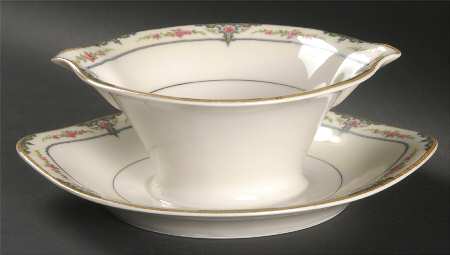 Amiens Gravy Boat with Attached Underplate