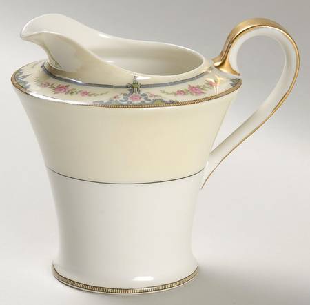 Amiens Creamer