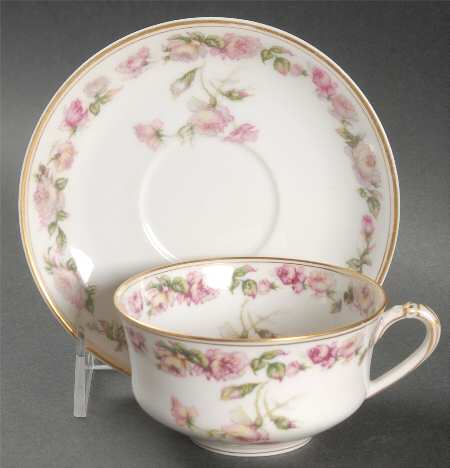 The Amstel Flat Cup & Saucer Set