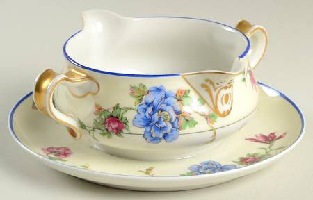 Angelo Gravy Boat with Attached Underplate