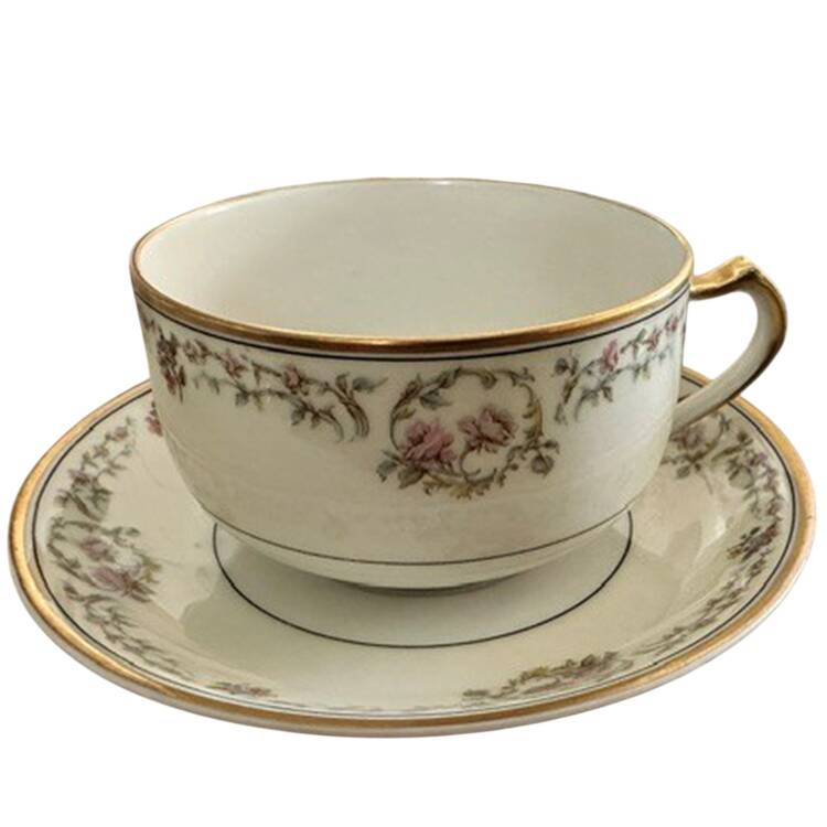 Antoinette Oversized Cup & Saucer Set
