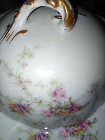 Antoine Round Covered Butter