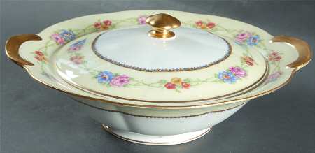 Aquitania Round Covered Vegetable