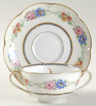 Aquitania Flat Bouillon Cup & Saucer