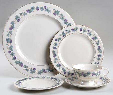 Arbor 40 Piece Estate Set