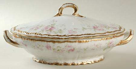 The Ardennes Oval Covered Vegetable