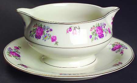 Arlington Gravy Boat with Attached Underplate