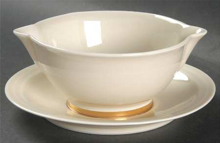 Astoria Gravy Boat with Attached Underplate