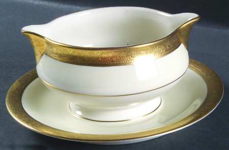 Athens Gravy Boat with Attached Underplate