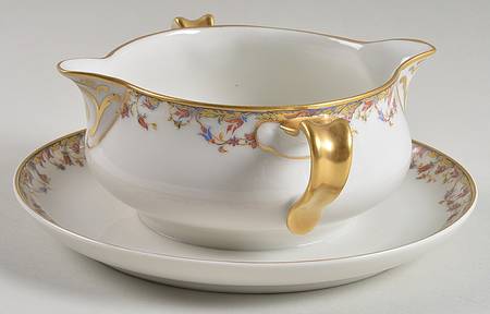 Aurora Gravy Boat with Attached Underplate