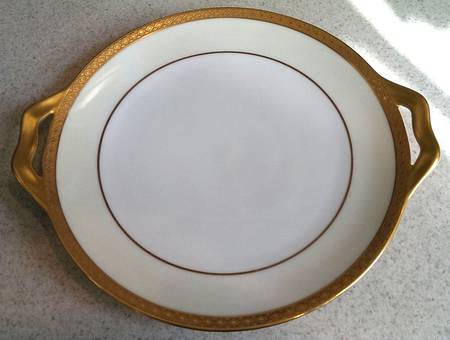 Baroness Handled Cake Plate