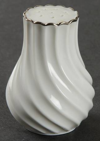 Beaucaire (Platinum Inner Ring) Pepper Shaker