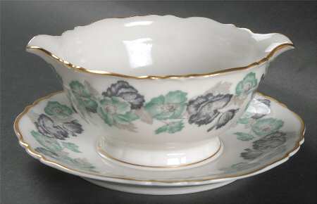 Beauvais (France) Gravy Boat with Attached Underplate