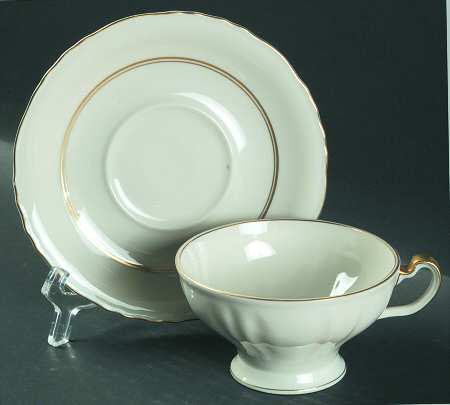 Beekman Footed Cup & Saucer Set