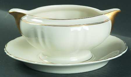 Beekman Gravy Boat with Attached Underplate