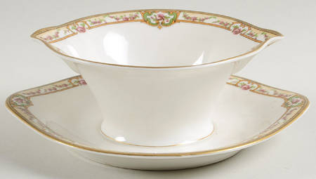 Belfort Round Gravy Boat/Attached Underplate