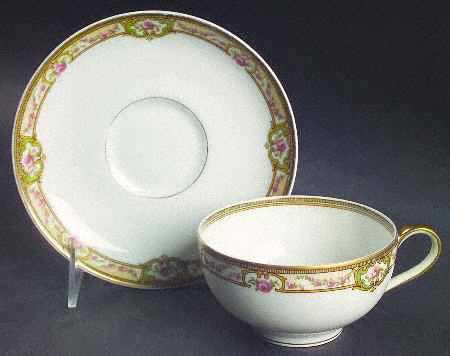 Belfort Flat Cup & Saucer Set