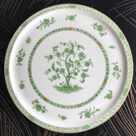 Bonneval (White, Isle De France Shape) 12' Round Tray