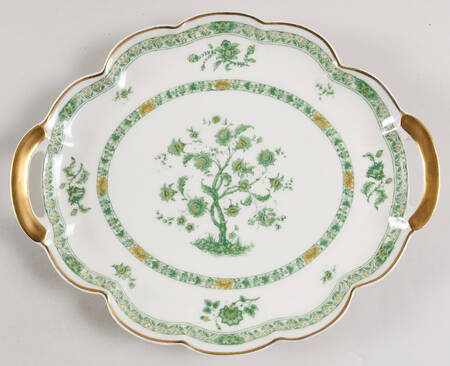 Bonneval (White, Isle De France Shape) Handled Cake Plate