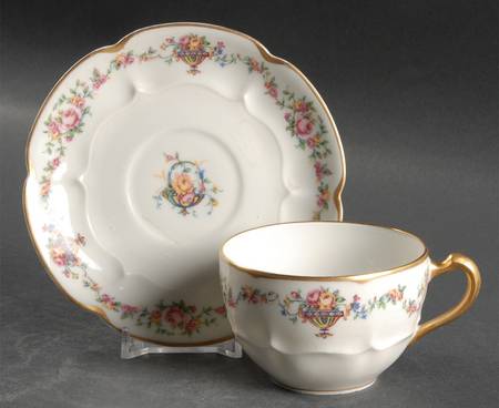 Bouquet (Flowers In Urn) Flat Cup & Saucer Set