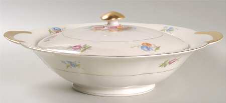 Breton (New York) Round Covered Vegetable