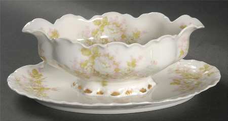 Bretagne Gravy Boat with Attached Underplate